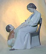 Bing & Grondahl Figurine - Dickie's Mama