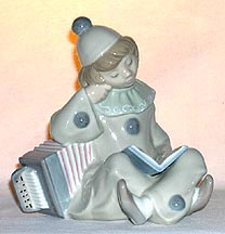 Lladro Lladro Figurine - Girl With Accordian