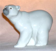 Lladro Figurine - Attentive Polar Bear