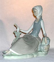 Lladro Lladro Figurine - Shepherdess with Dove