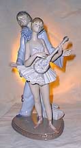 Lladro Figurine - Minstrel's Love