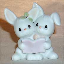 Enesco Precious Moments Sugar Town Figurine - Bunnies Caroling