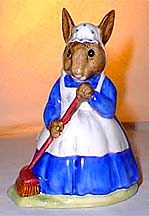 Royal Doulton Bunnykins Figurine - Mrs. Bunnykins Clean Sweep