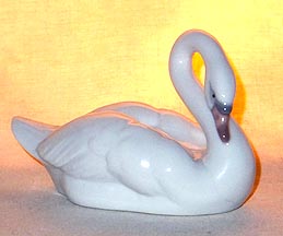 Lladro Figurine - Elegant Swan