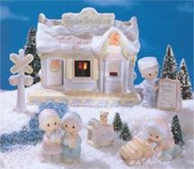 Enesco Precious Moments Sugar Town Figurine - Train Station Set