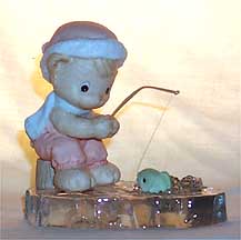 Enesco Precious Moments Figurine - Wishing You A Yummy Christmas